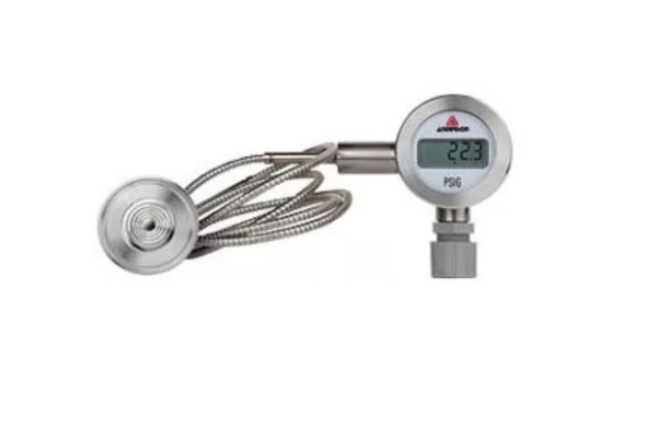 Compact sensor for high process temperatures >200°C with remote version